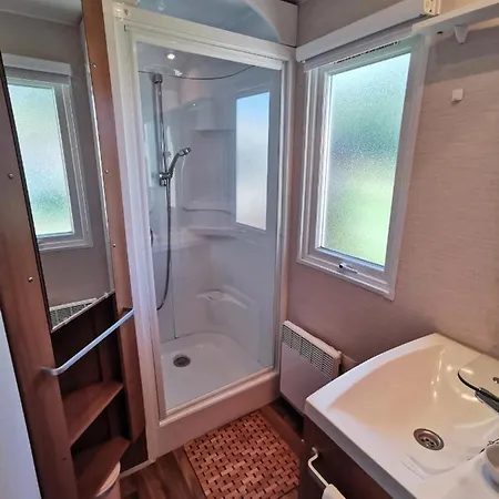 Mobil Proche De La Campsite